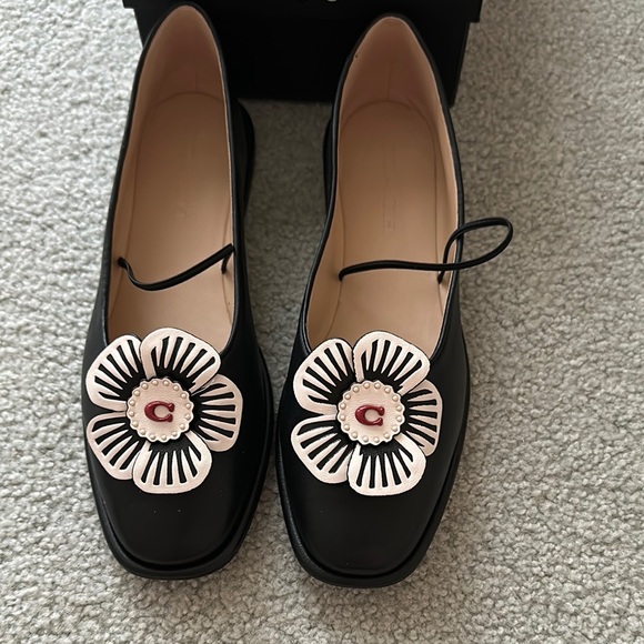 Coach Chic Black Floral Women's Shoes - Picture 1 of 4